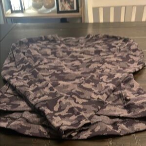 ** Like New** Lululemon Close To Crossing Rulu Long Sleeved Shirt